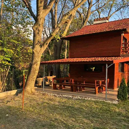 Villa орехите *