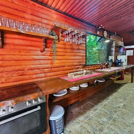 орехите Villa