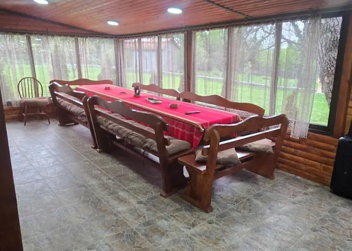 Willa орехите Dupnica